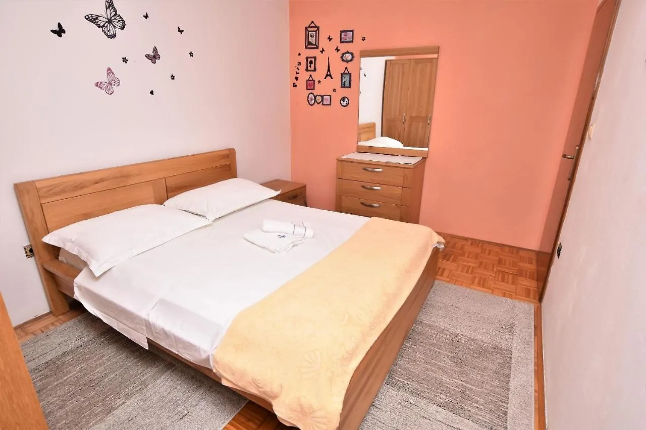 Apartment Granum Biograd Na Moru
