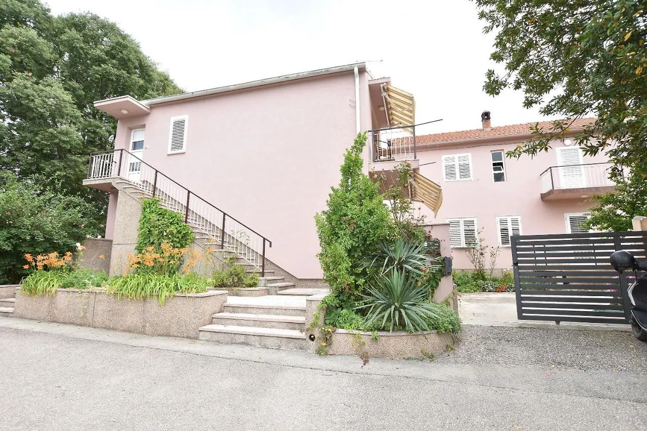 Apartment Granum ビオグラード・ナ・モル
